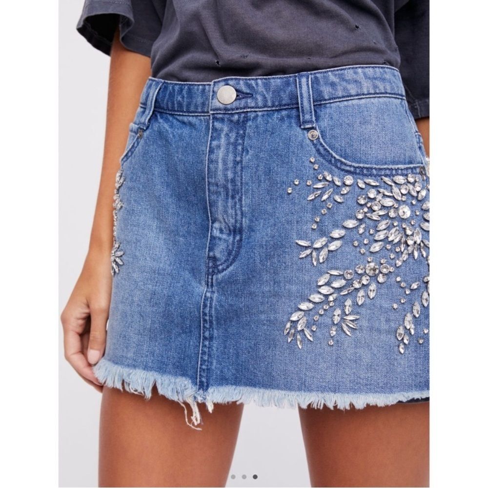 Free People NWT Shine Bright Rhinestone Denim Mini Skirt Y2K 90s Retro Size 6 - Picture 2 of 8